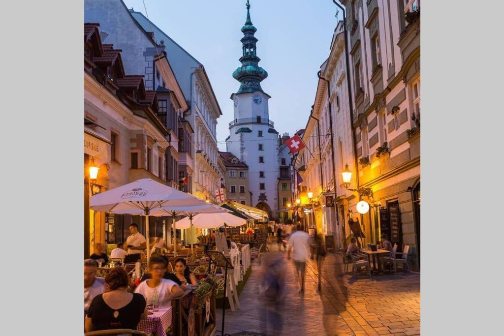 Apartmán Vip In Old Town With Free Parking