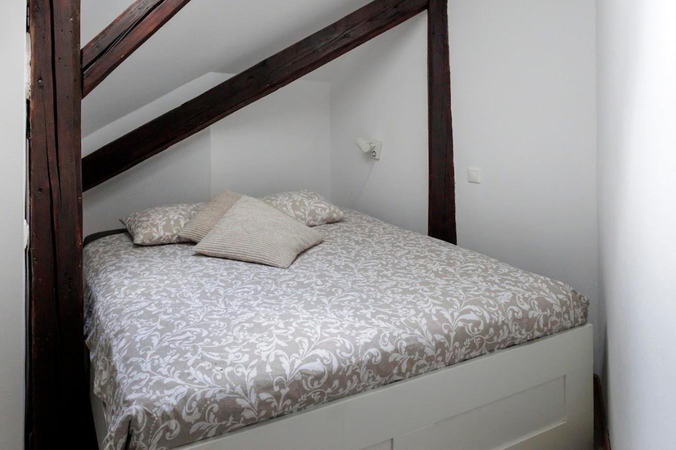 Vip In Old Town With Free Parking Apartmán